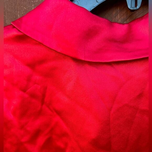 RETROFETE Kit Long Sleeve Silky Button Down Shirt in red size M - Picture 6 of 13